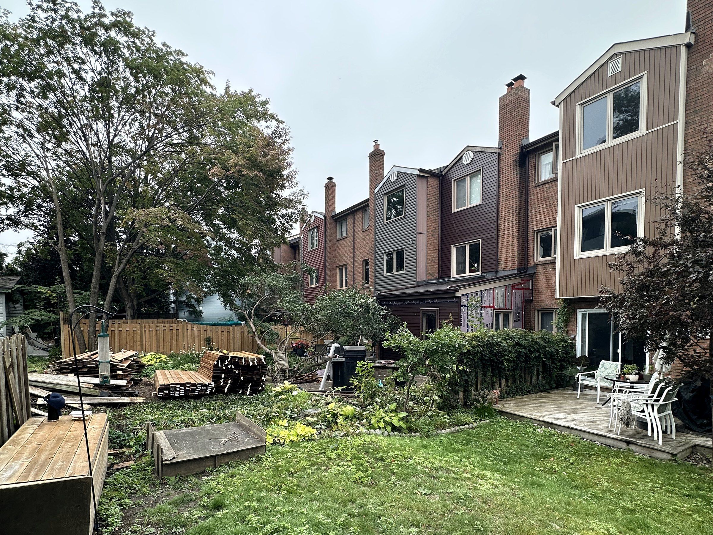 Before: Townhouse yard fence replaced
